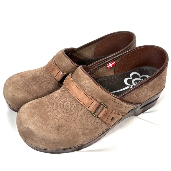 Sanita Embossed Leather Clogs Floral Tooled Brown EU 40 / US 9.5–10 - Picture 4 of 9
